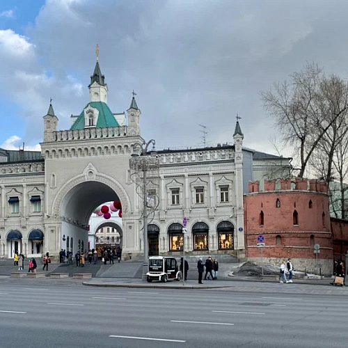 По Великой стене вокруг великого Посада