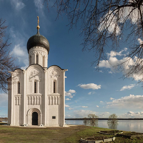Поэма в камне: сказочный храм Покрова на Нерли